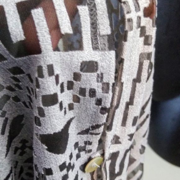 Ava james gray shirt - Picture 5 of 8